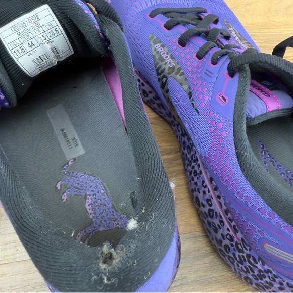 Brooks Purple/Black Leopard print size 11.5 - Picture 8 of 9